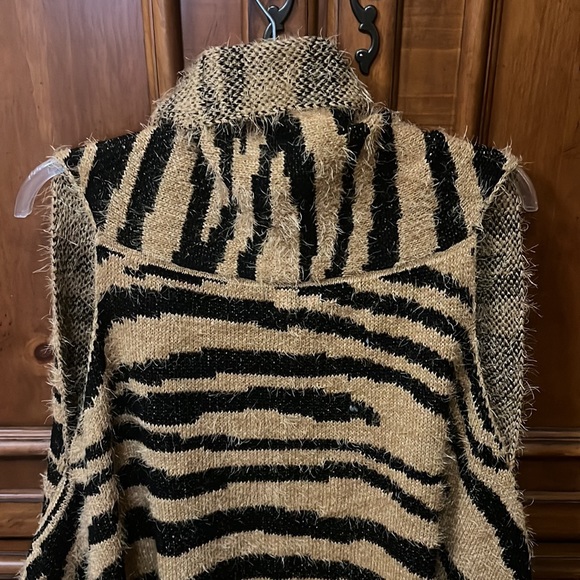 Zebra Print Women's Sweater - Picture 6 of 8